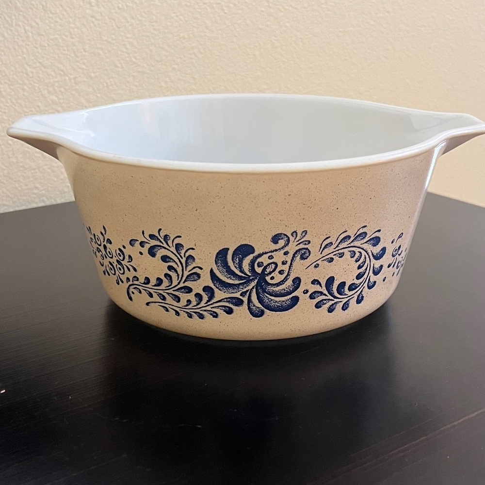 Pyrex Homestead Casserole Dish 1.5 QT